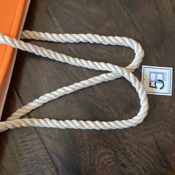 🆕 Rope Handle Printed Tote Bag 20.5in X 15in - Picture 4 of 5